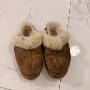UGG Tan Shearling Footwear Size 8